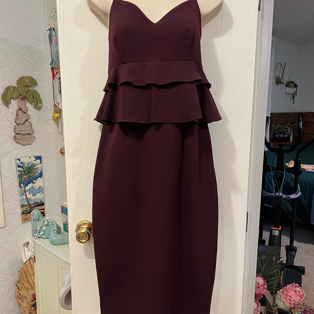 Elegant Burgundy Sleeveless Dress